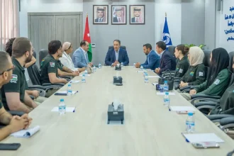 خدمة "بخدمتكم" في مطار الملك