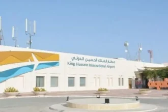 أولى رحلات الطيران العارض