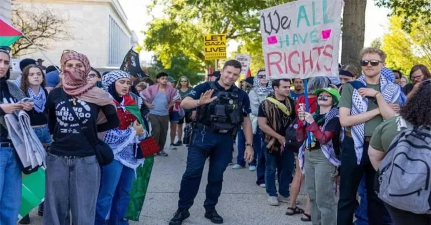 تحول الرأي العام الأمريكي