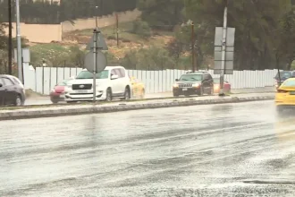 هطول زخات متفرقة من المطر السبت