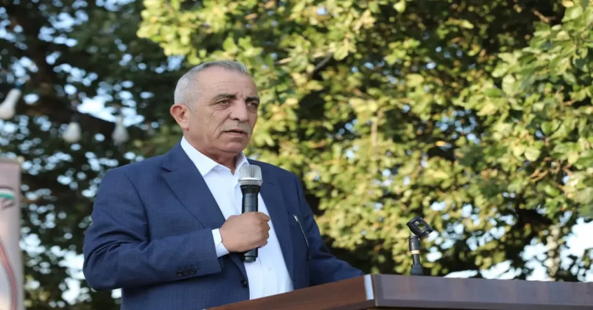 إدراج شجرة المهراس