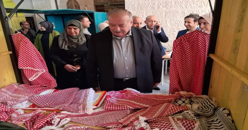 بازارًا خيريًا للسيدات