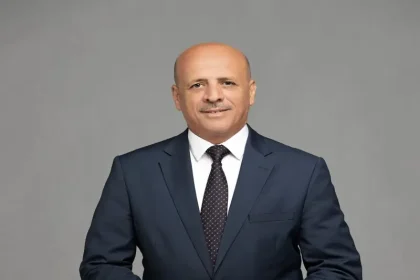 موخ شعب ورؤية ملك