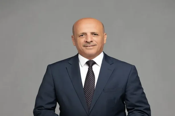 موخ شعب ورؤية ملك