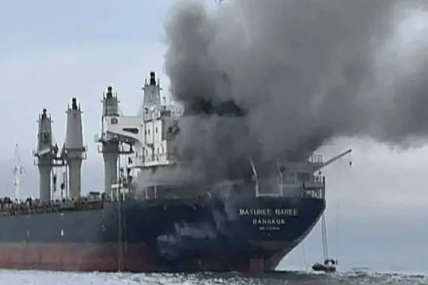 تدمير حاويات بهجمات إيرانية