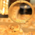 الذهب يهوي بنسبة 3%