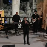 فرق الجامعات الموسيقية والشعر