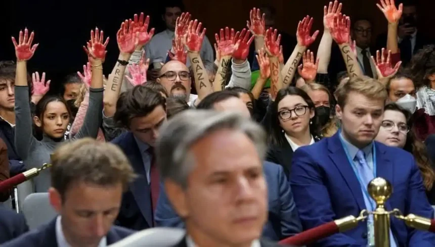 دبلوماسية أمريكية مغربية الأصل تستقيل احتجاجًا على سياسة بايدن تجاه غزة