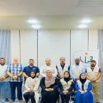 مشاركون وقائمون على الجلسة التدريبية والتعريفية بجائزة الحسين بن عبدالله الثاني للعمل التطوعي في محافظة العقبة.