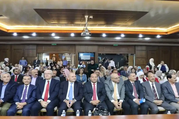 ندوة فرسان التغيير تناقش دور الشباب والتحديث السياسي بحضور مسؤولين وشخصيات مجتمعية في المكتبة الوطنية