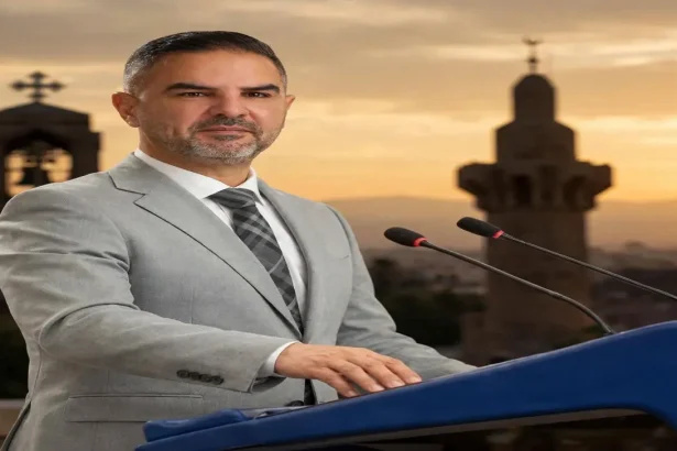 مسؤول أردني يلقي خطابا رسميا يؤكد وحدة الأردن في الكرك بعد جريمة كنيسة حمود الإرهابية والتضامن الوطني