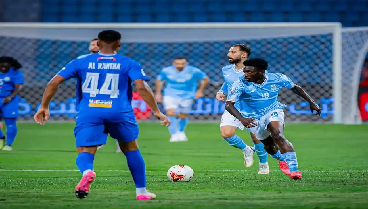 الفيصلي يكتسح الرمثا في مباراة دوري المحترفين الأردني على ستاد عمان مع صراع قوي على الكرة