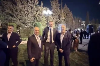الوهداني يشيد بإسبانيا مع السفير الإسباني وضيوف حفل اليوم الوطني الإسباني في حديقة السفارة بعمان ليلا