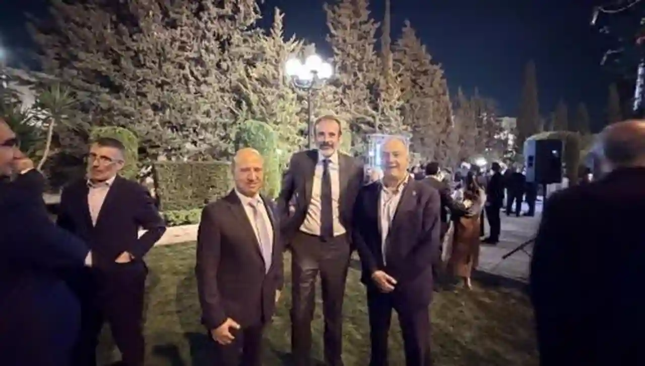 الوهداني يشيد بإسبانيا مع السفير الإسباني وضيوف حفل اليوم الوطني الإسباني في حديقة السفارة بعمان ليلا