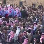 عزاء حمود - الفلاحات خلال تشييع شهداء كنيسة حمود بالكرك بحضور شعبي وأمني ورسمي يؤكد وحدة الأردنيين