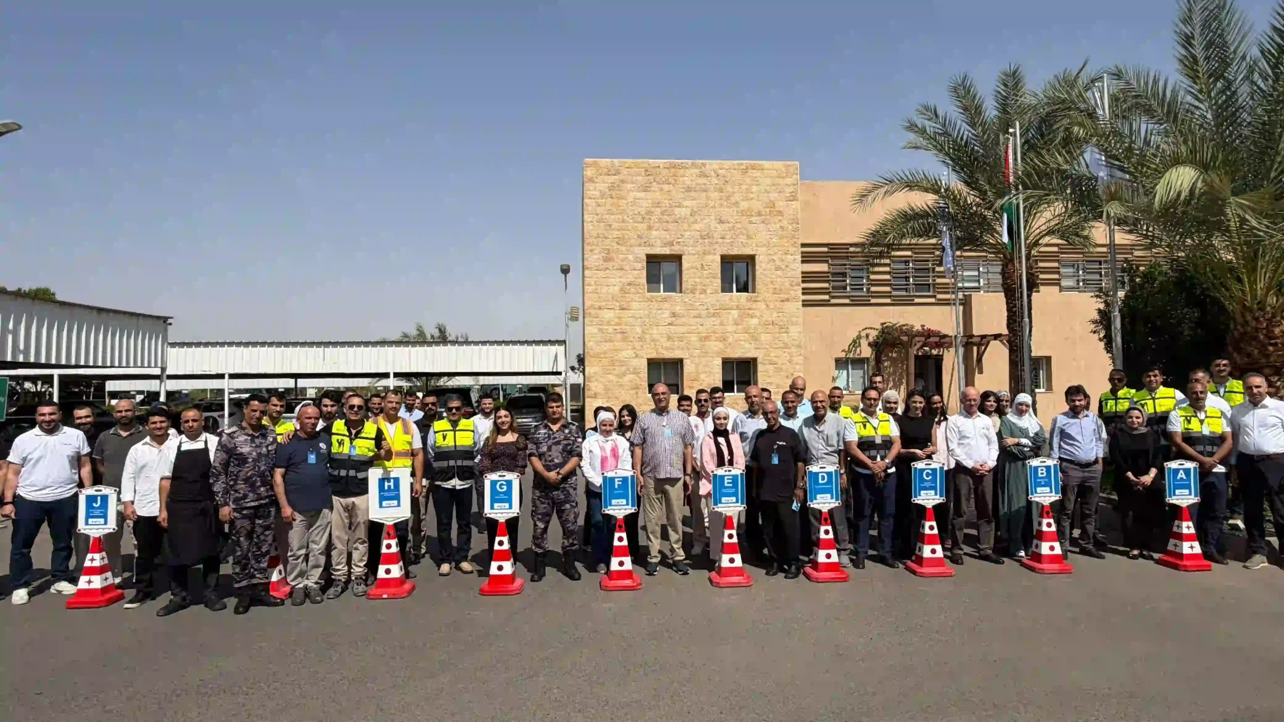 تمرين زلزال وهمي أيلة نفذته واحة أيلة مع دفاع مدني العقبة لاختبار خطط الإخلاء ورفع الجاهزية